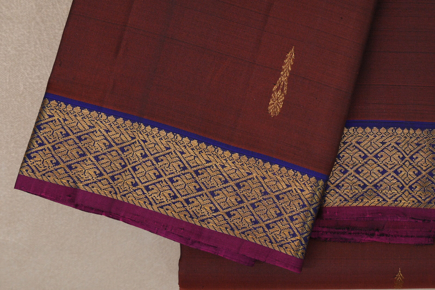 Coffee Bean Brown Vintage Kanjivaram Silk Saree border