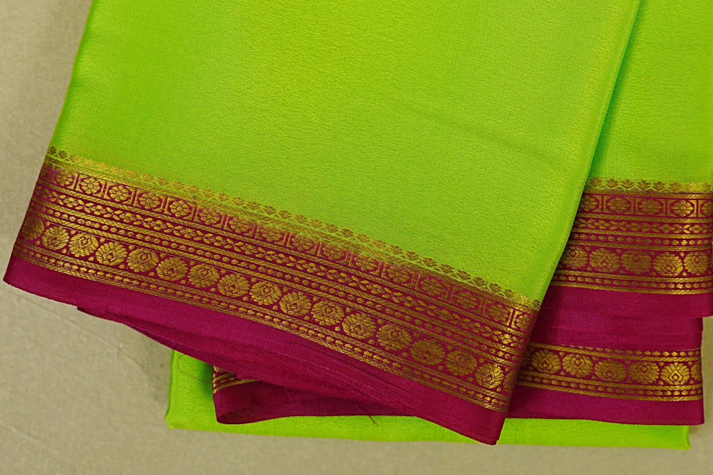 Parrot Green with rani pink borders Mysore Silk Saree border