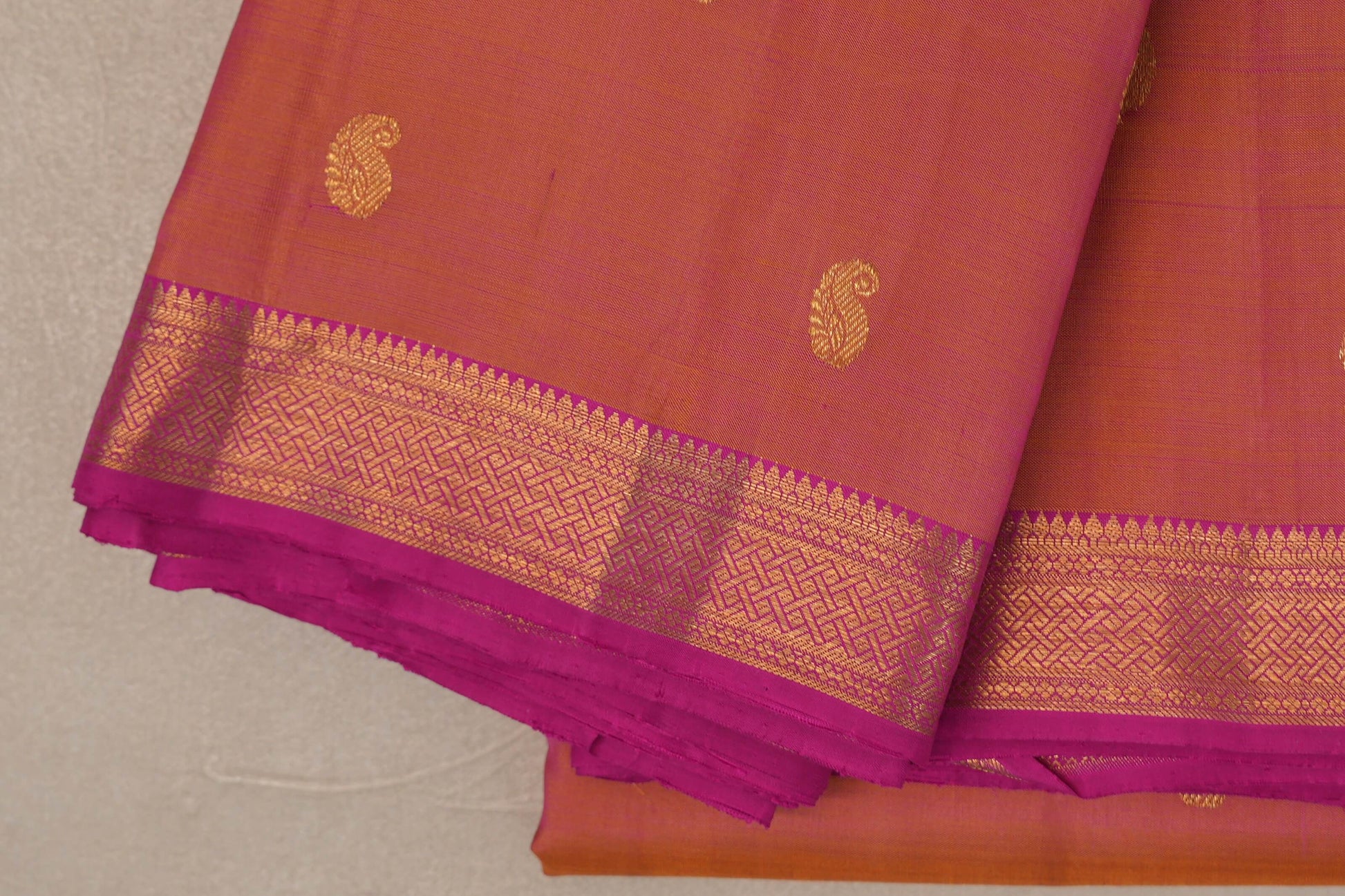 Dual Tone of Yellow & Pink Vintage Kanjivaram Silk Saree border