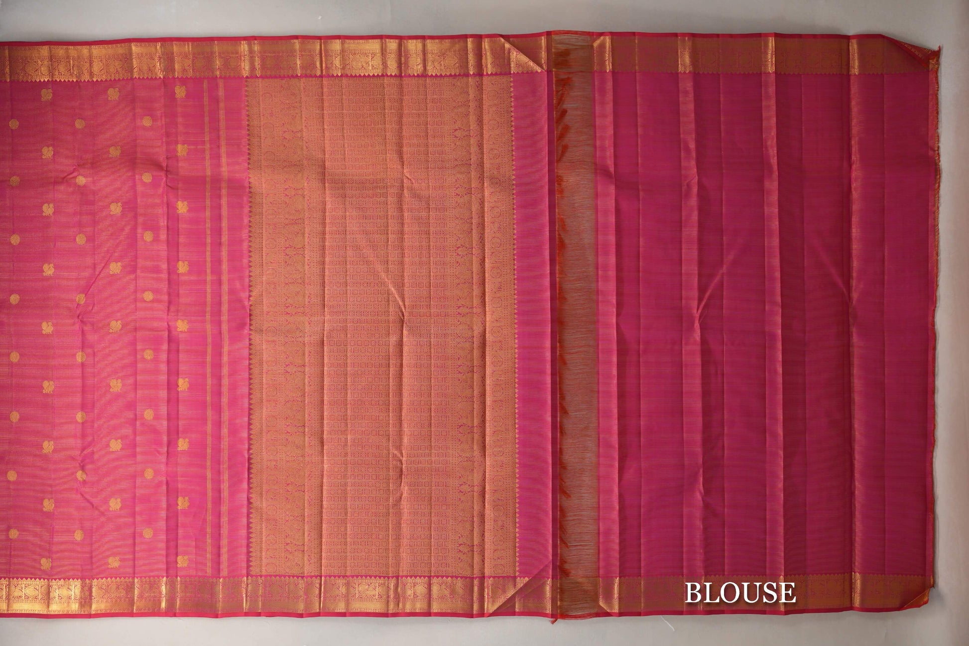 Orangish Pink Vaira Oosi Vintage Kanjivaram Silk Saree blouse
