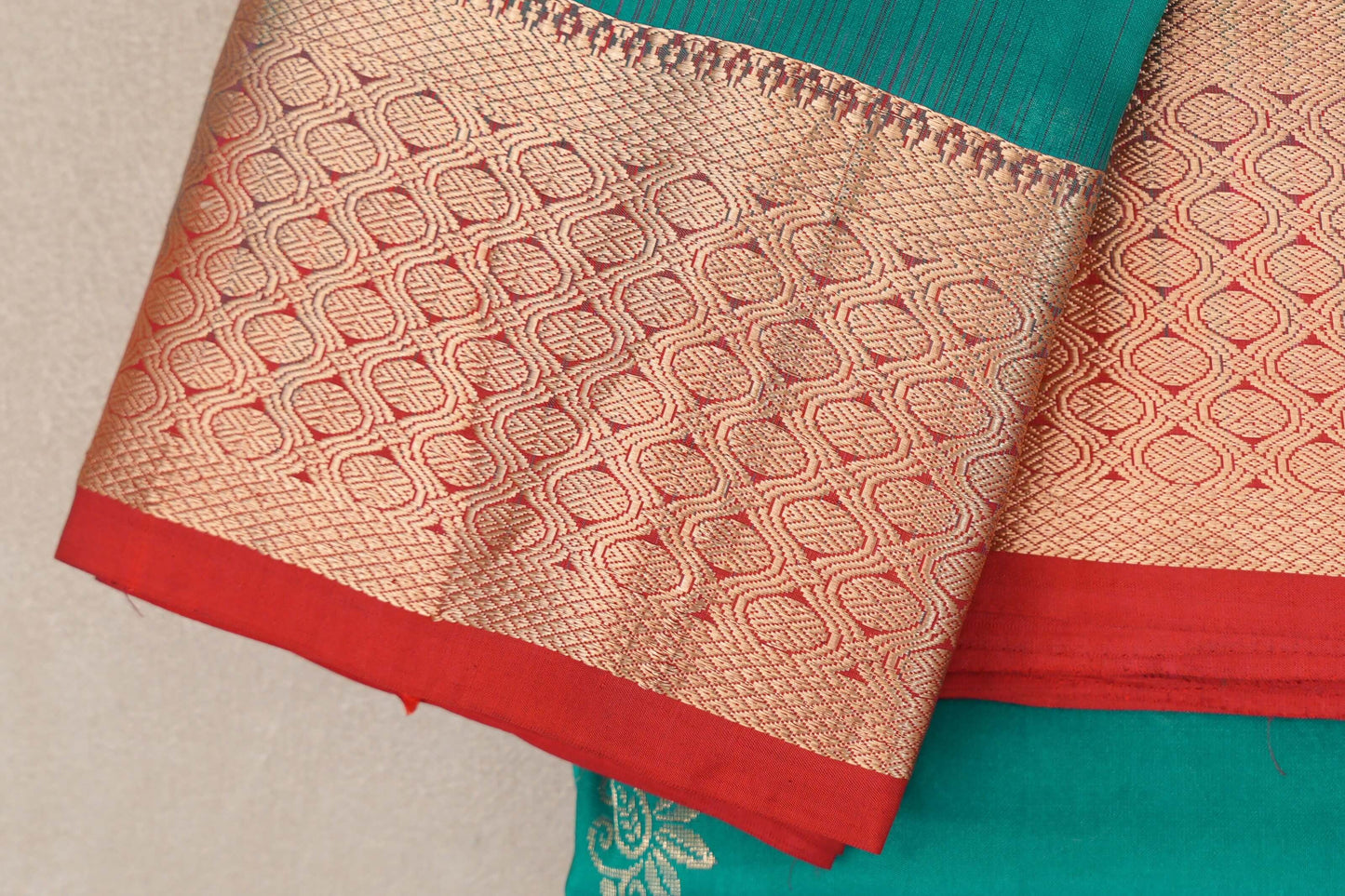 Rama Green Light Weight Kanjivaram Silk Saree border