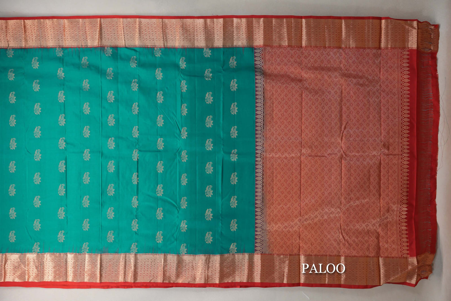 Rama Green with Bright Red Borders Light Weight Kanjivaram Silk Saree paloo