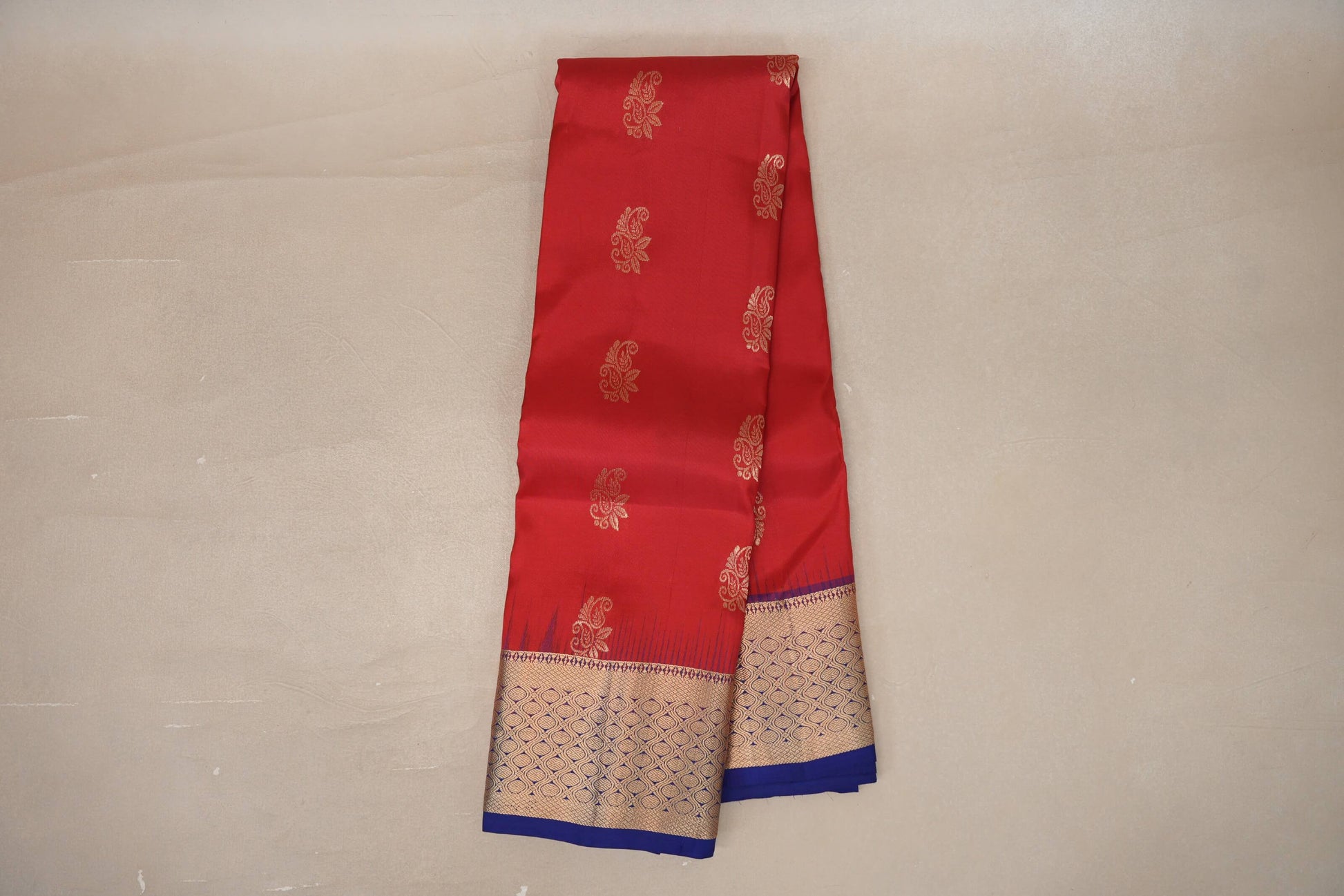 Online Tomato Red with Deep Blue Borders Light Weight Kanjivaram Silk Saree
