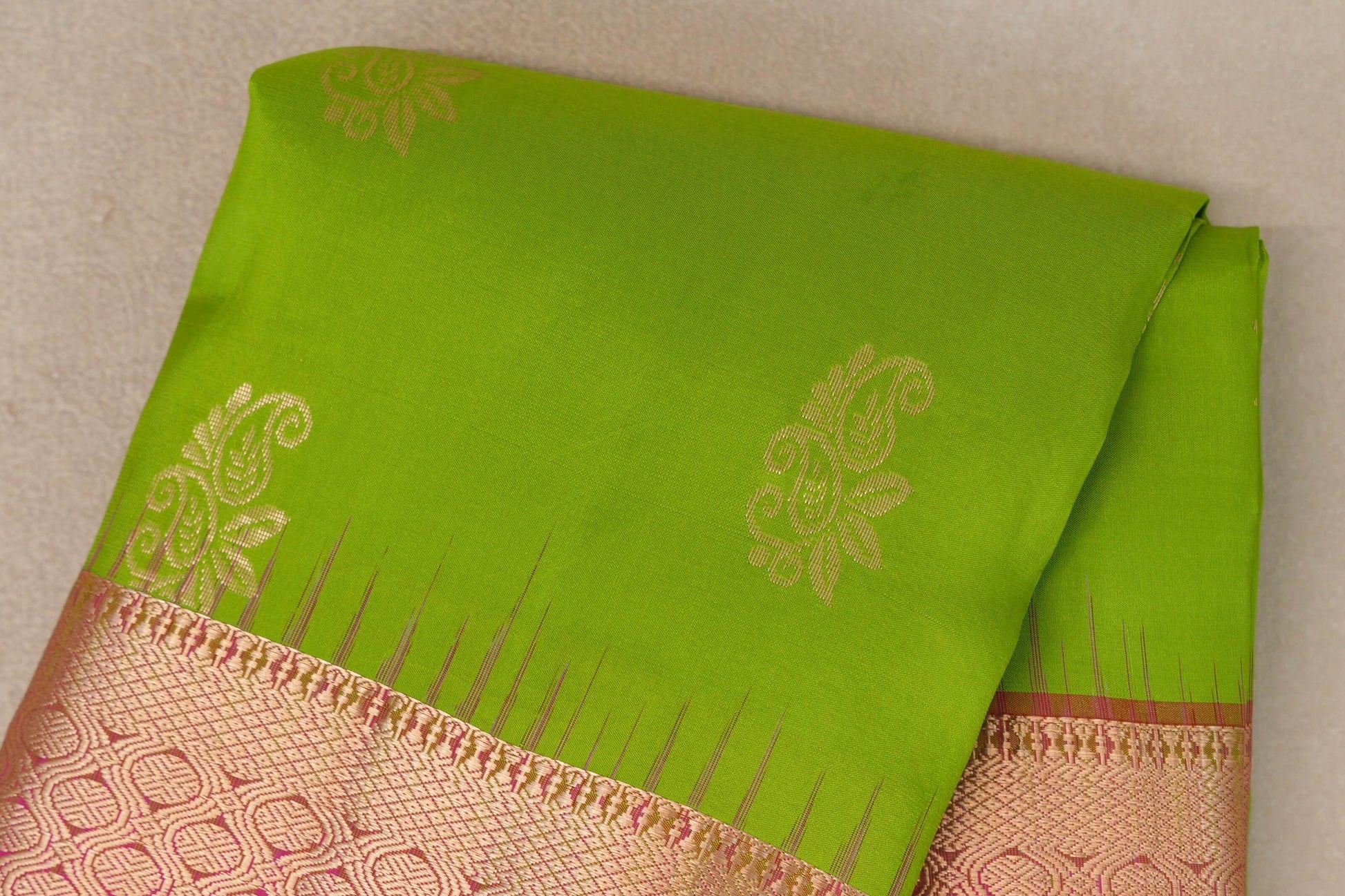 Parrot Green with Orangish Pink Borders Light Weight Kanjivaram Silk Saree body