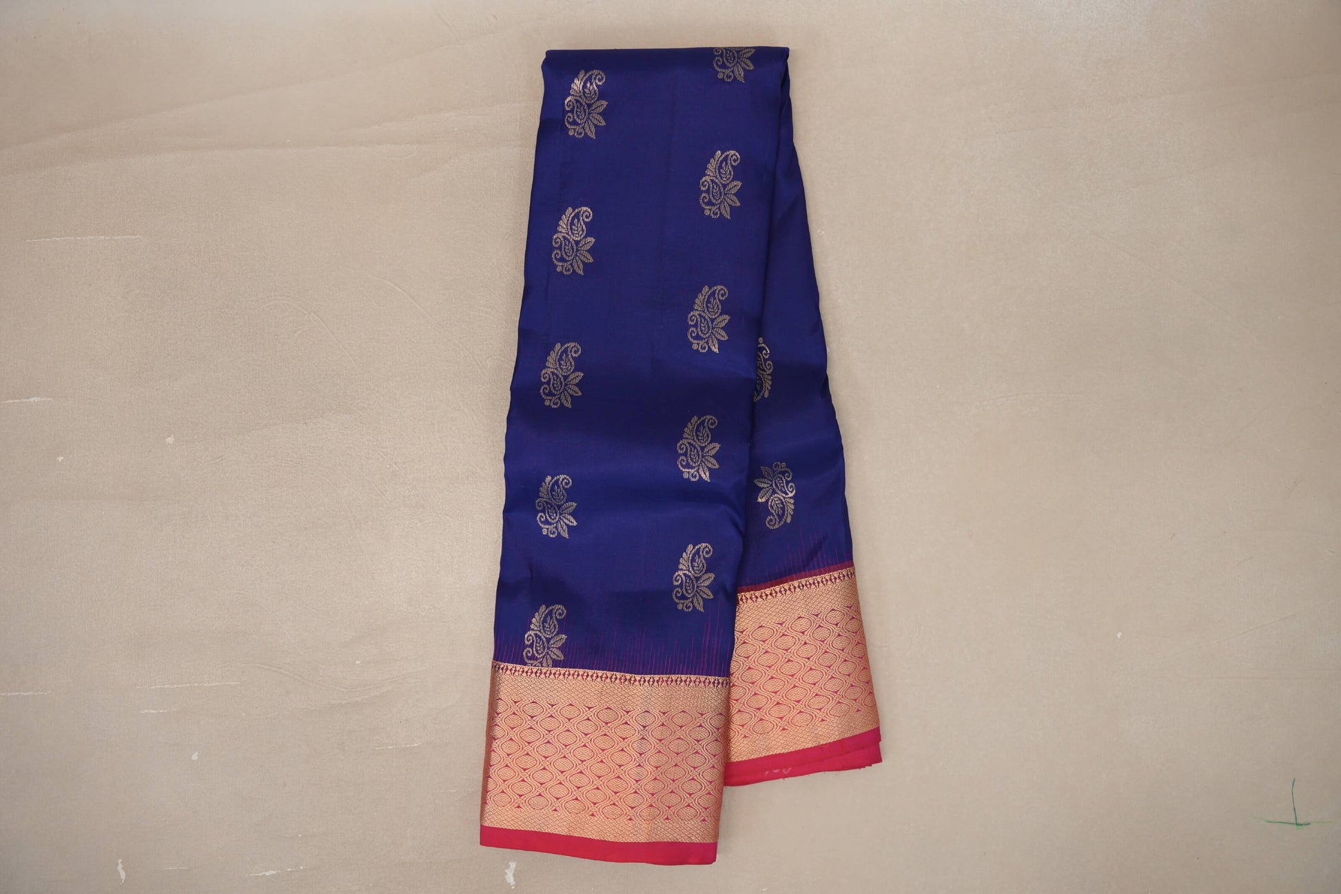 Online Deep Blue with Orangish Pink Borders Light Weight Kanjivaram Silk Saree