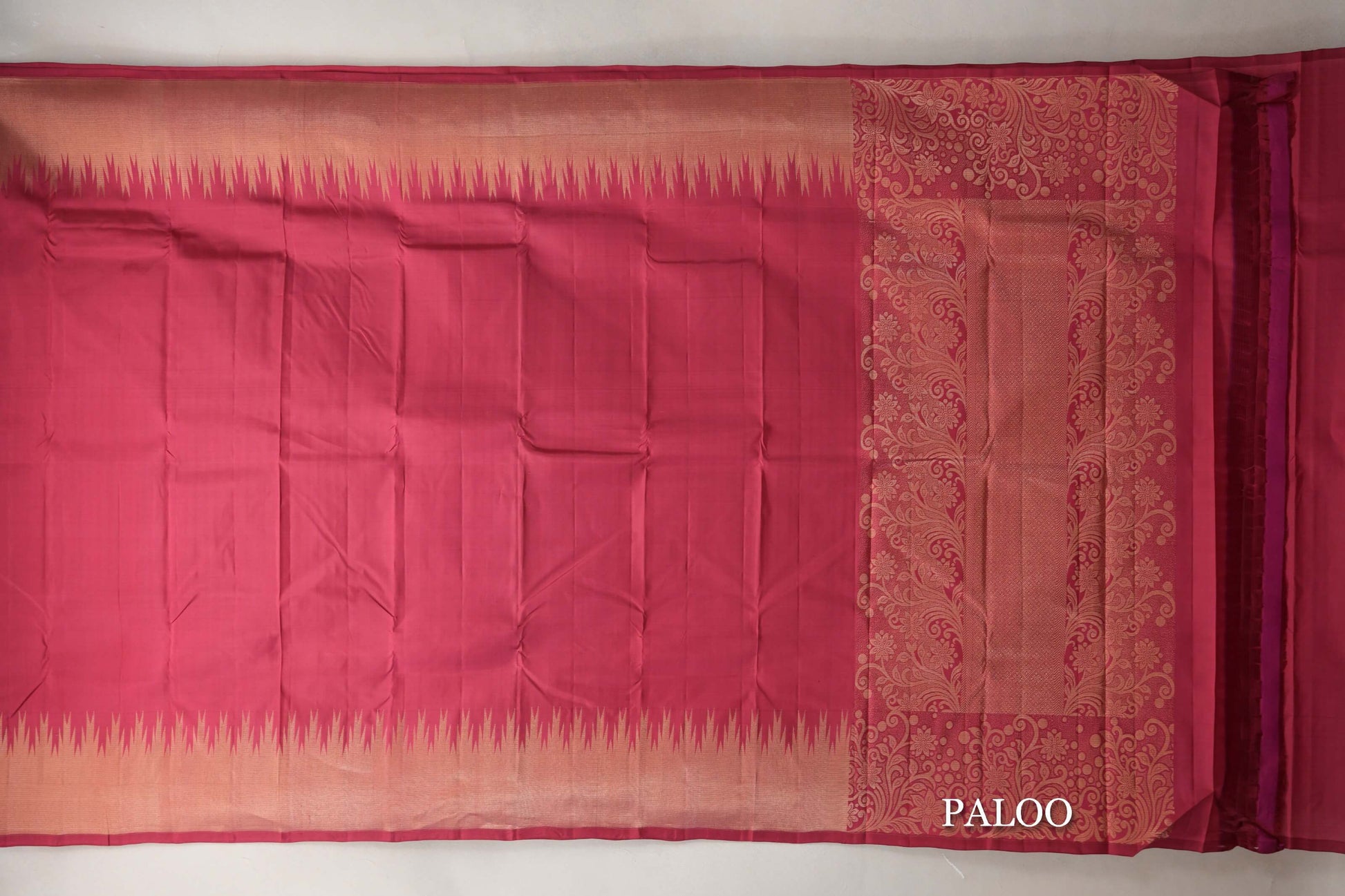 Reddish Pink with Temple Borders Light Weight Kanjivaram Silk Saree paloo