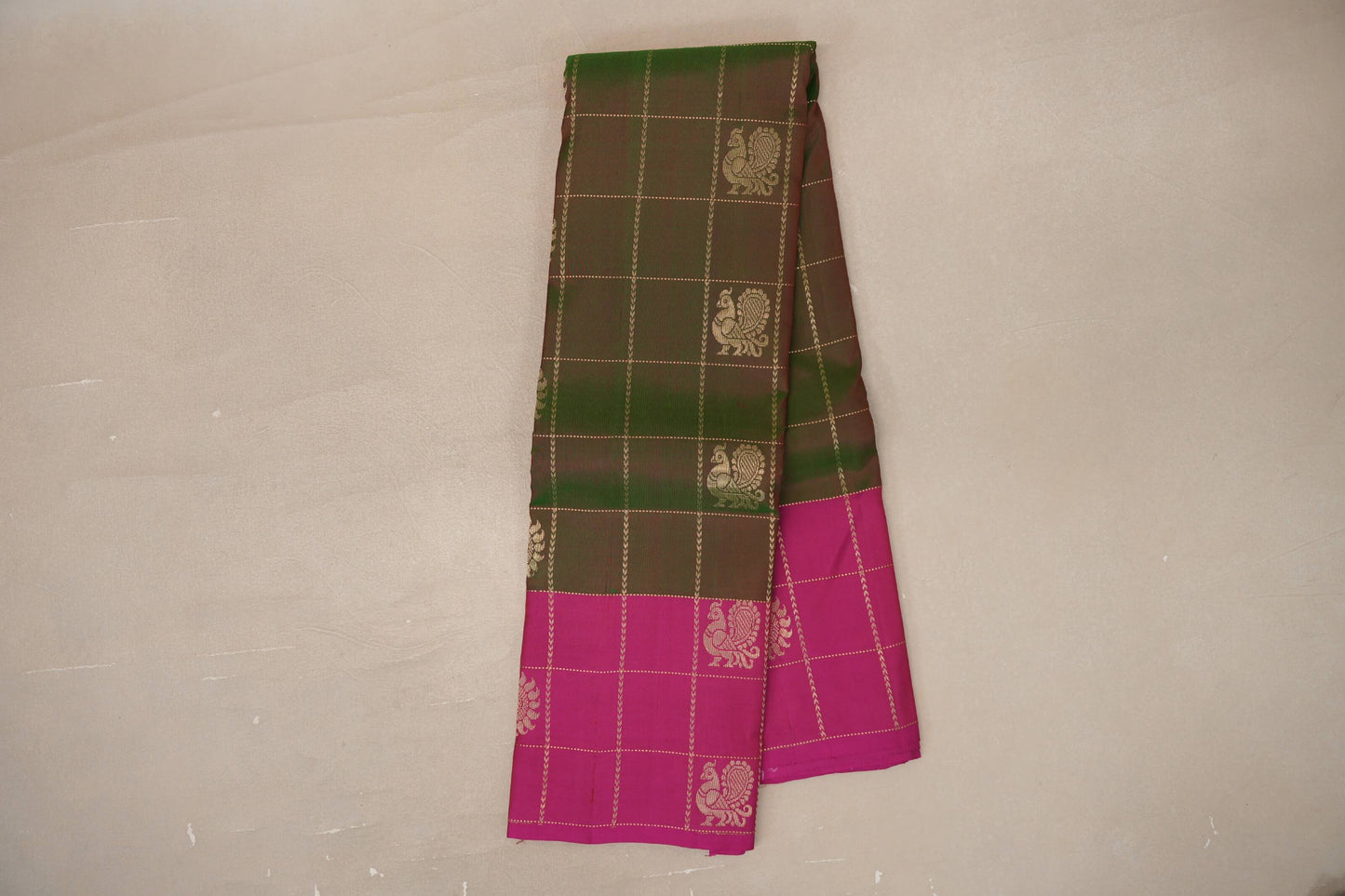 Online Dual Tone of Deep Maroon & Green with Bright Pink Borders Light Weight Kanjivaram Silk Saree