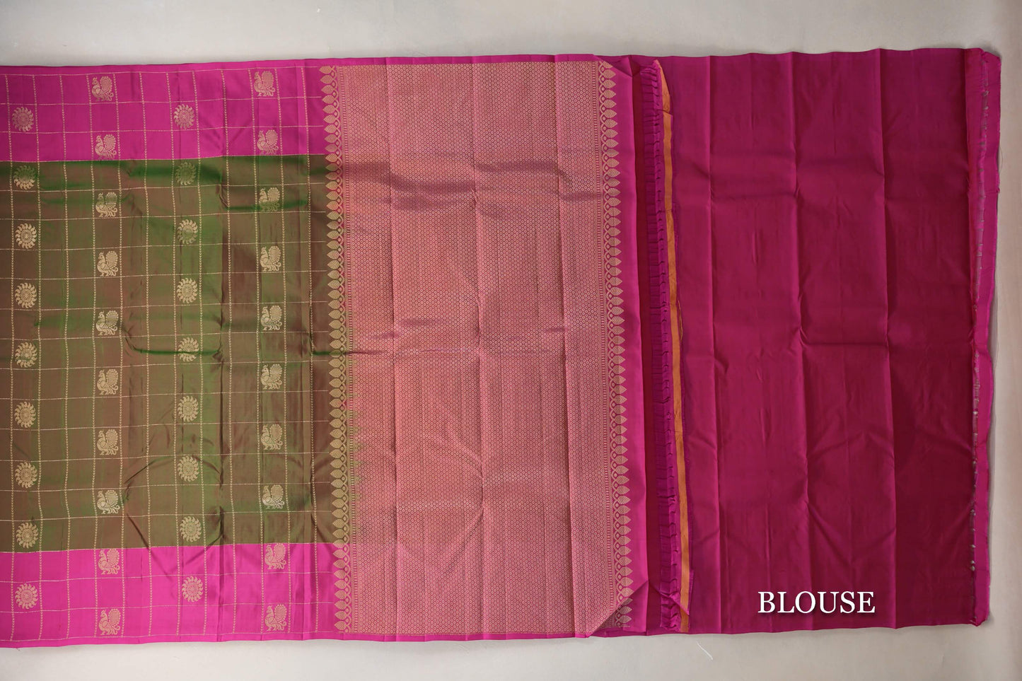 Dual Tone of Deep Maroon & Green with Bright Pink Borders Light Weight Kanjivaram Silk Saree blouse
