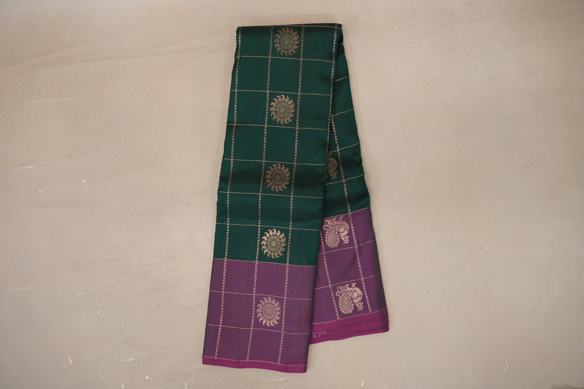 Online Deep Bottle Green with Dual Tone of Magenta & Green Borders Light Weight Kanjivaram Silk Saree