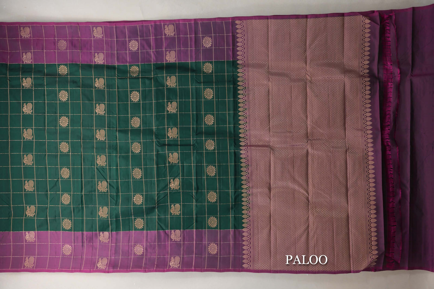 Deep Bottle Green with Dual Tone of Magenta & Green Borders Light Weight Kanjivaram Silk Saree paloo