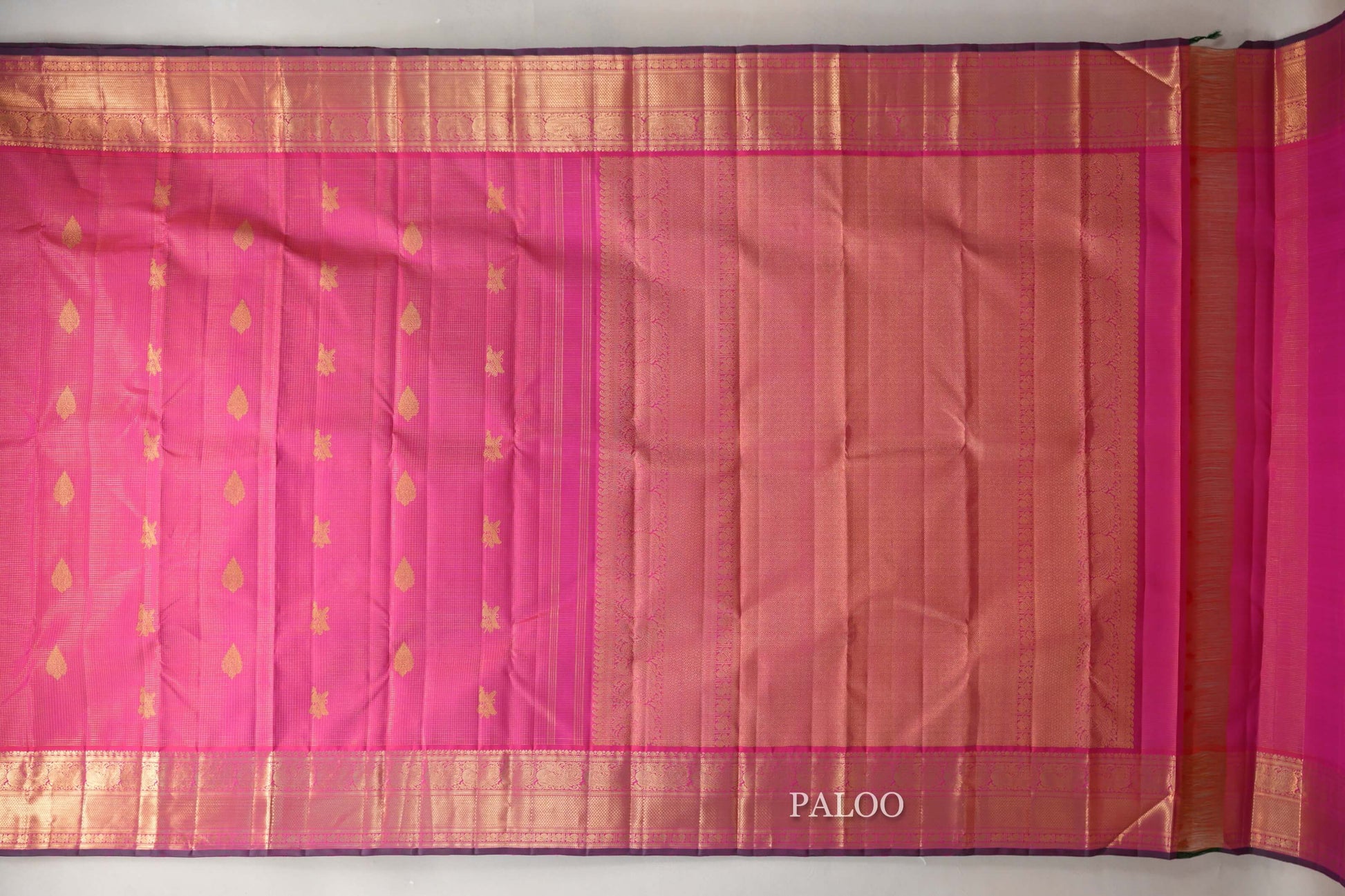 Orangish Pink Vintage Kanjivaram Silk Saree by Shreenivas Silks paloo
