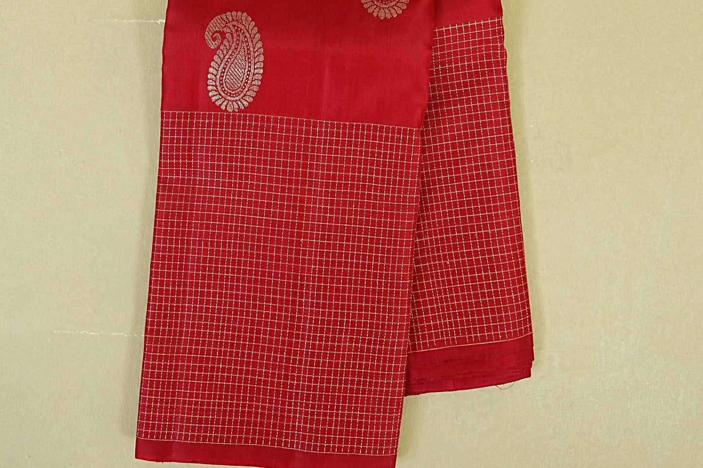 Deep Red Light Weight Kanchipuram Silk Saree borders
