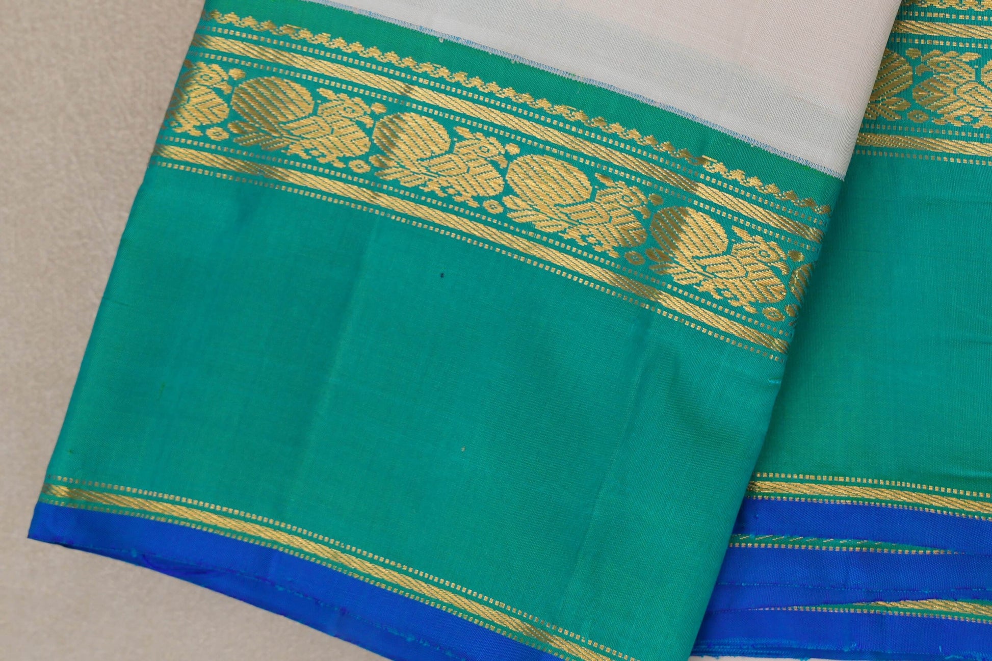 Ivory white Vintage Kanjivaram Silk Saree border