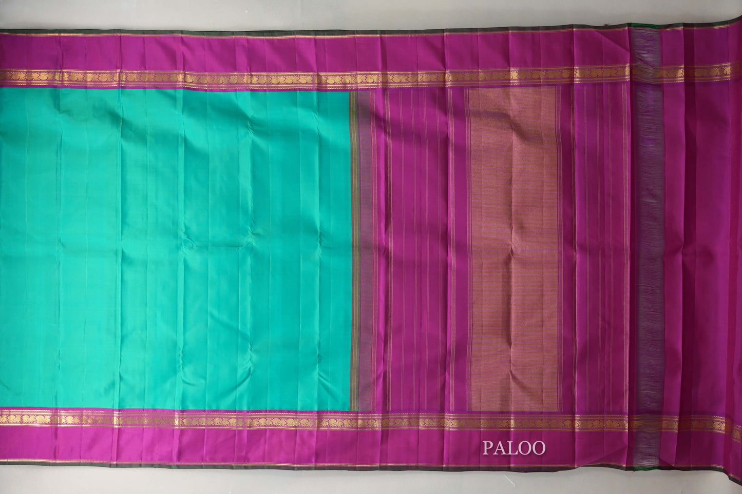Dual Tone of Blue & Green Vintage Kanjivaram Silk Saree by Shreenivas Silks paloo