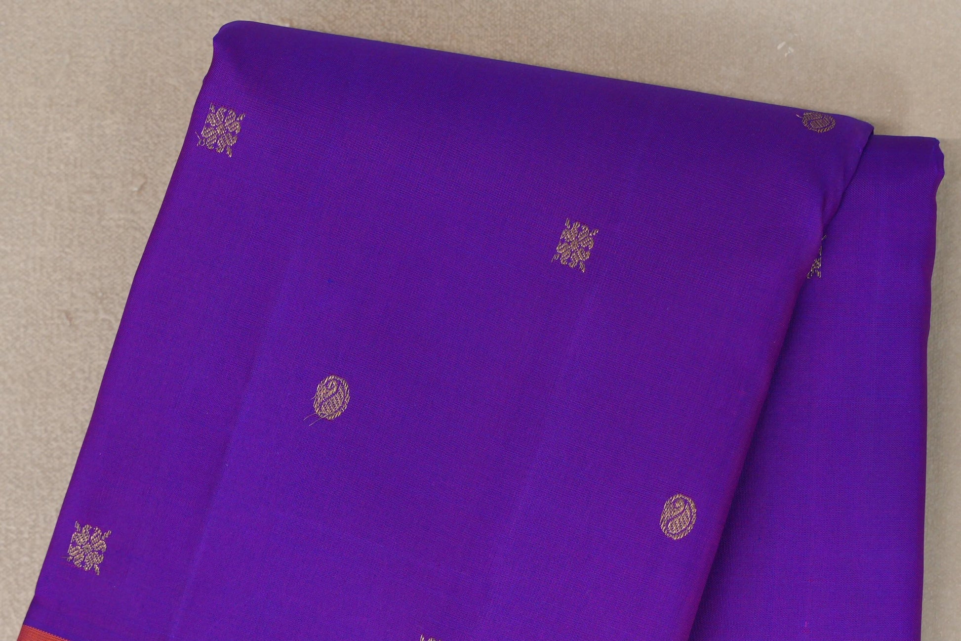Deep Violet Purple Vintage Kanjivaram Silk Saree by Shreenivas Silks  body