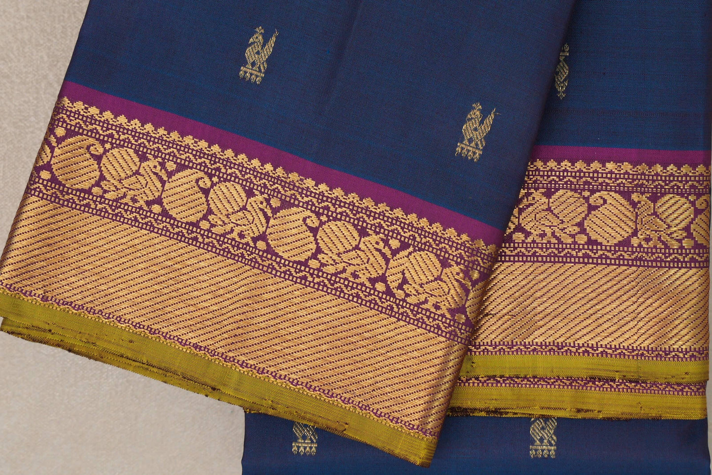 Classic blue with Deep Magenta borders Vintage Kanjivaram Silk Saree border