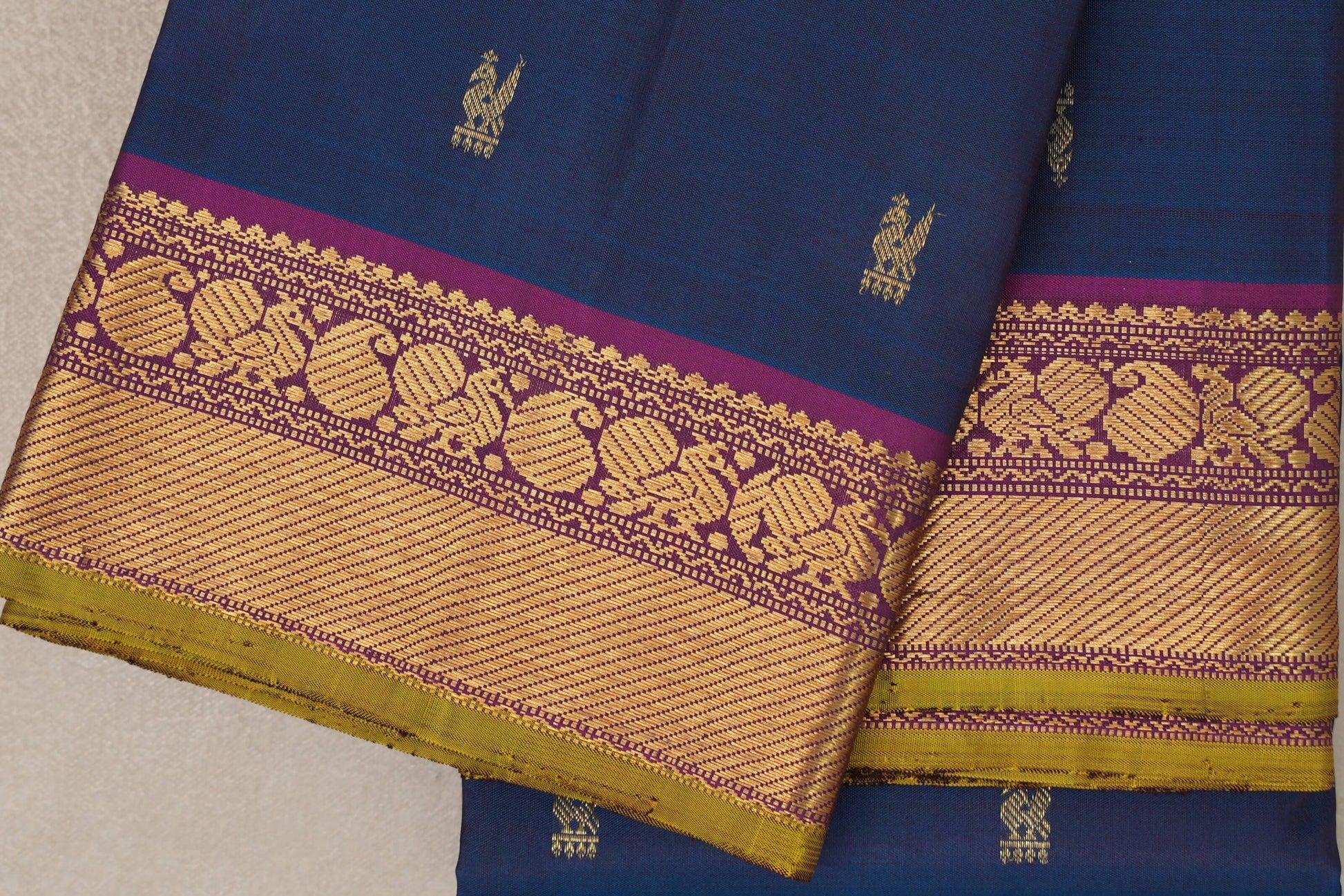 Classic blue with Deep Magenta borders Vintage Kanjivaram Silk Saree border