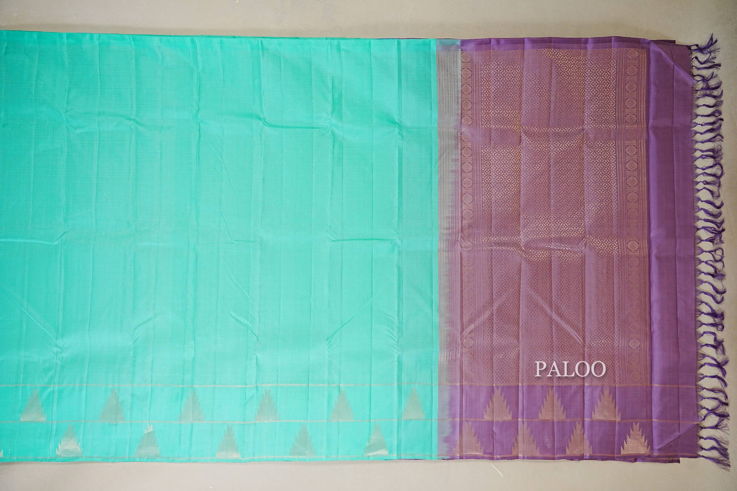 Aqua Green Light Weight Kanchipuram Silk Saree paloo