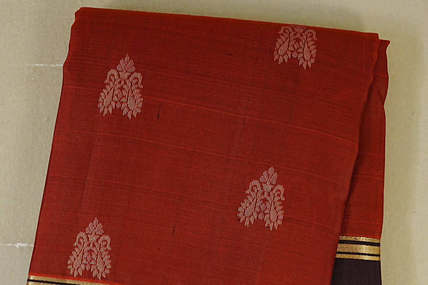 Reddish Rust Light Weight Kanchipuram Silk Saree  body zoom