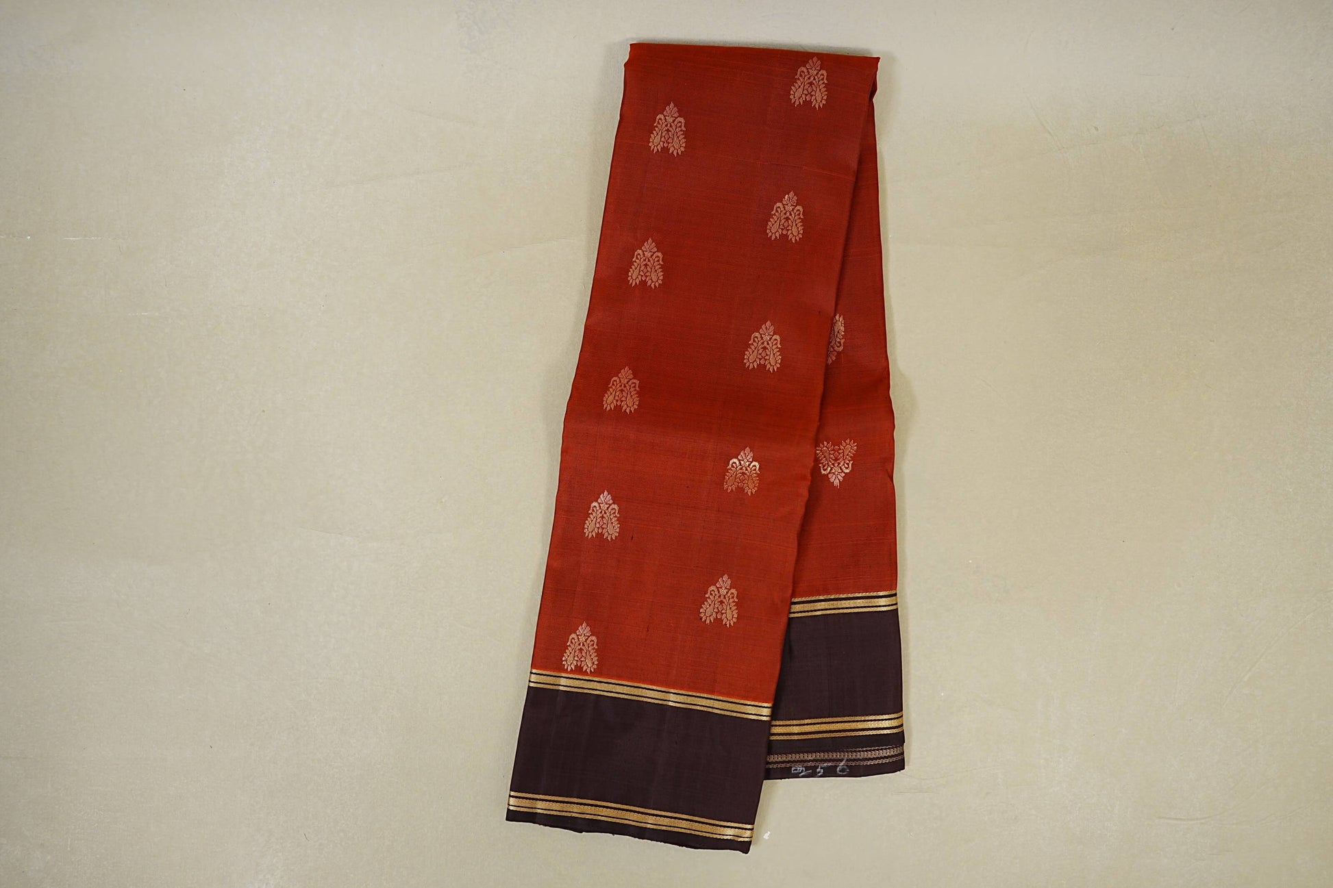 Reddish Rust with Dark Brown Borders Light Weight Kanchipuram Silk Saree online