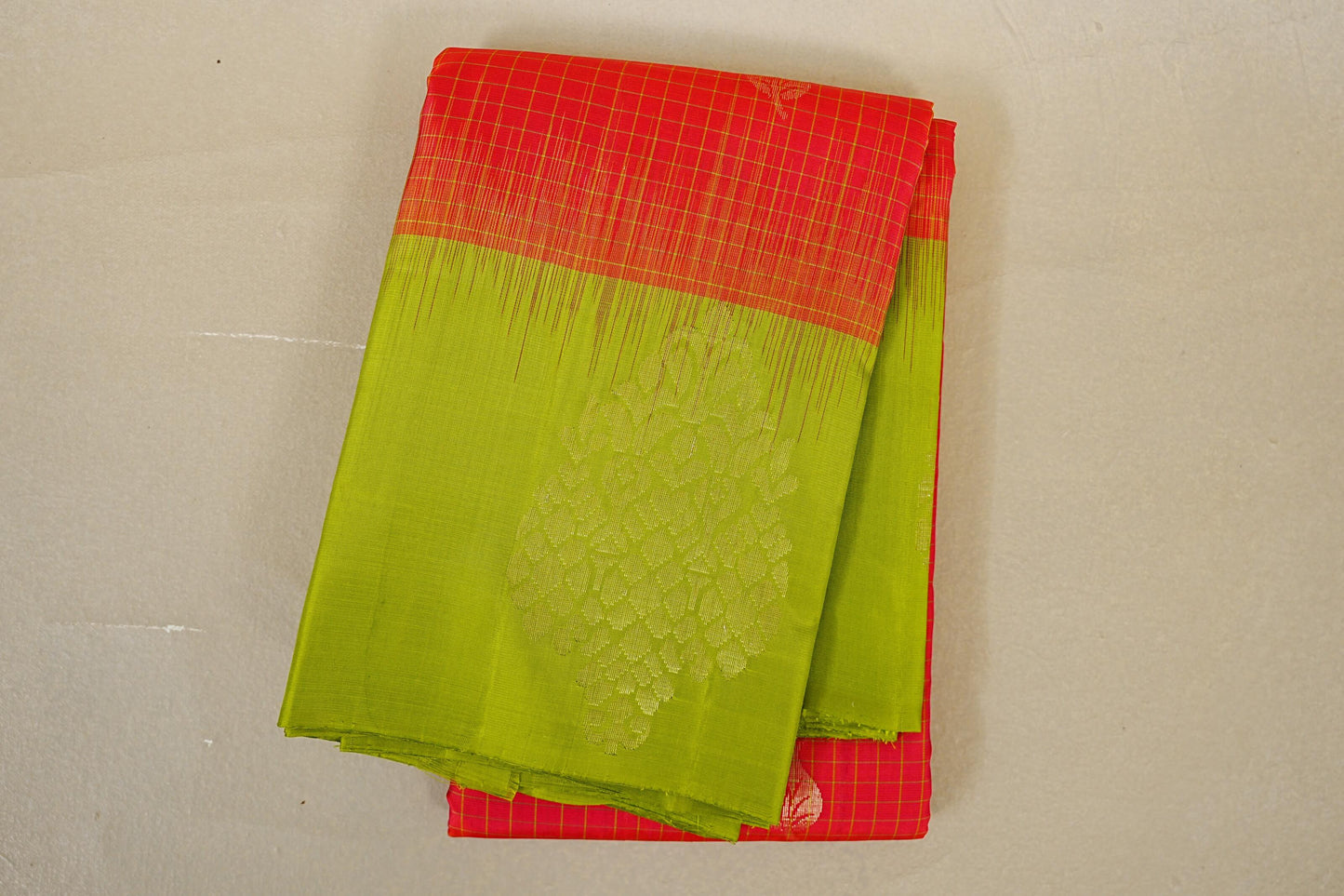 Folded Reddish Pink with Parrot Green Borders Light Weight Kanchipuram Silk Saree 