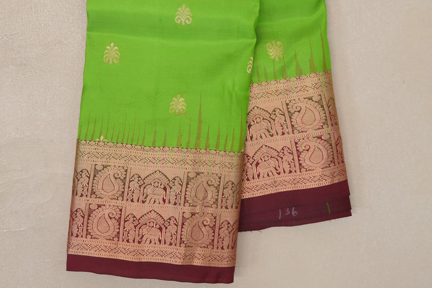 Parrot green with Deep Maroon borders Light Weight Kanchipuram Silk Saree border