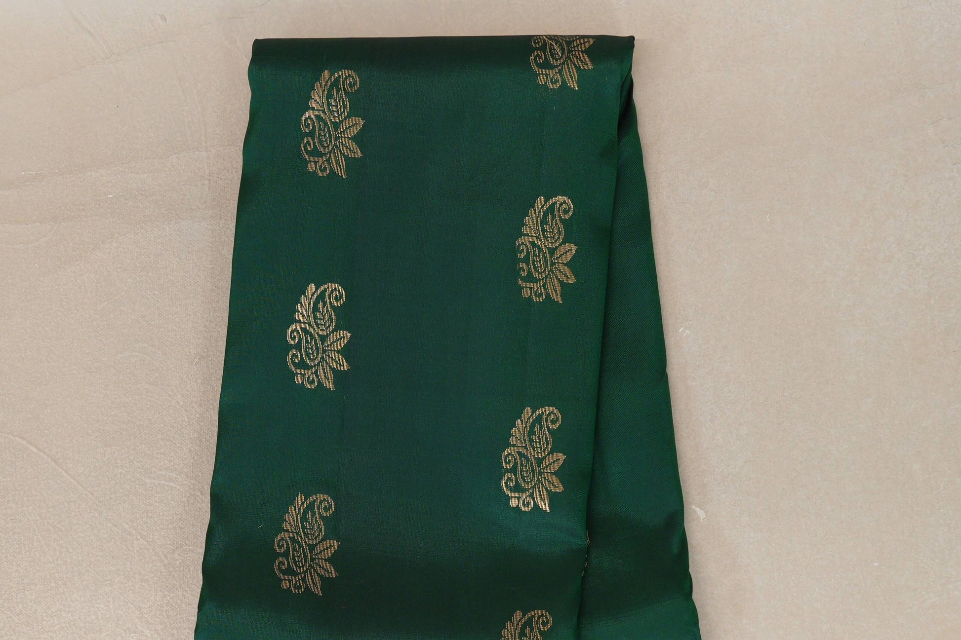 Deep bottle green with Bright Red borders Light Weight Kanjivaram Silk Saree body