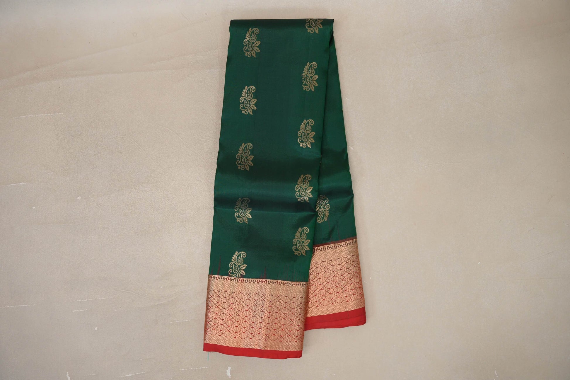 Deep bottle green with Bright Red borders Light Weight Kanjivaram Silk Saree
