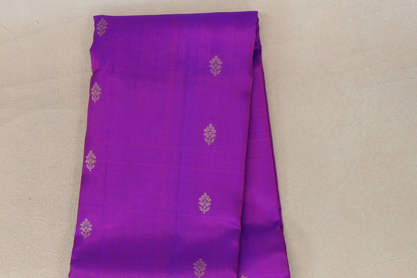 Dual Tone of Bright Magenta & Blue with bottle green borders Light Weight Kanjivaram Silk Saree body