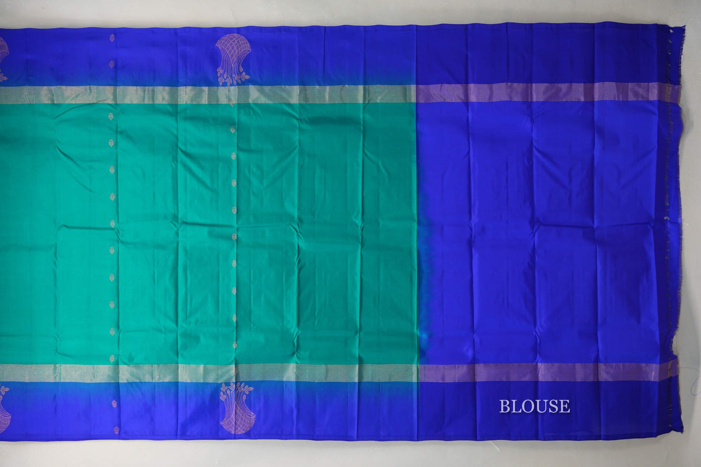 Peacock green with Deep Blue borders Light Weight Kanchipuram Silk Saree blouse
