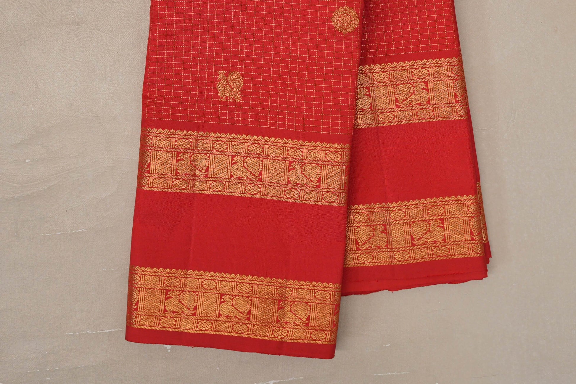 Bright Red Small Zari Checks Vintage Kanjivaram Silk Saree rettai pettu border