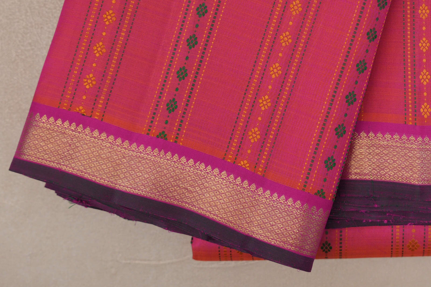 Dual Tone of Orange & Pink Vintage Kanjivaram Silk Saree border
