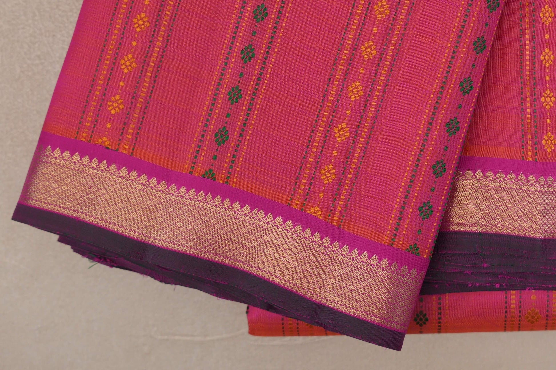 Dual Tone of Orange & Pink Vintage Kanjivaram Silk Saree border