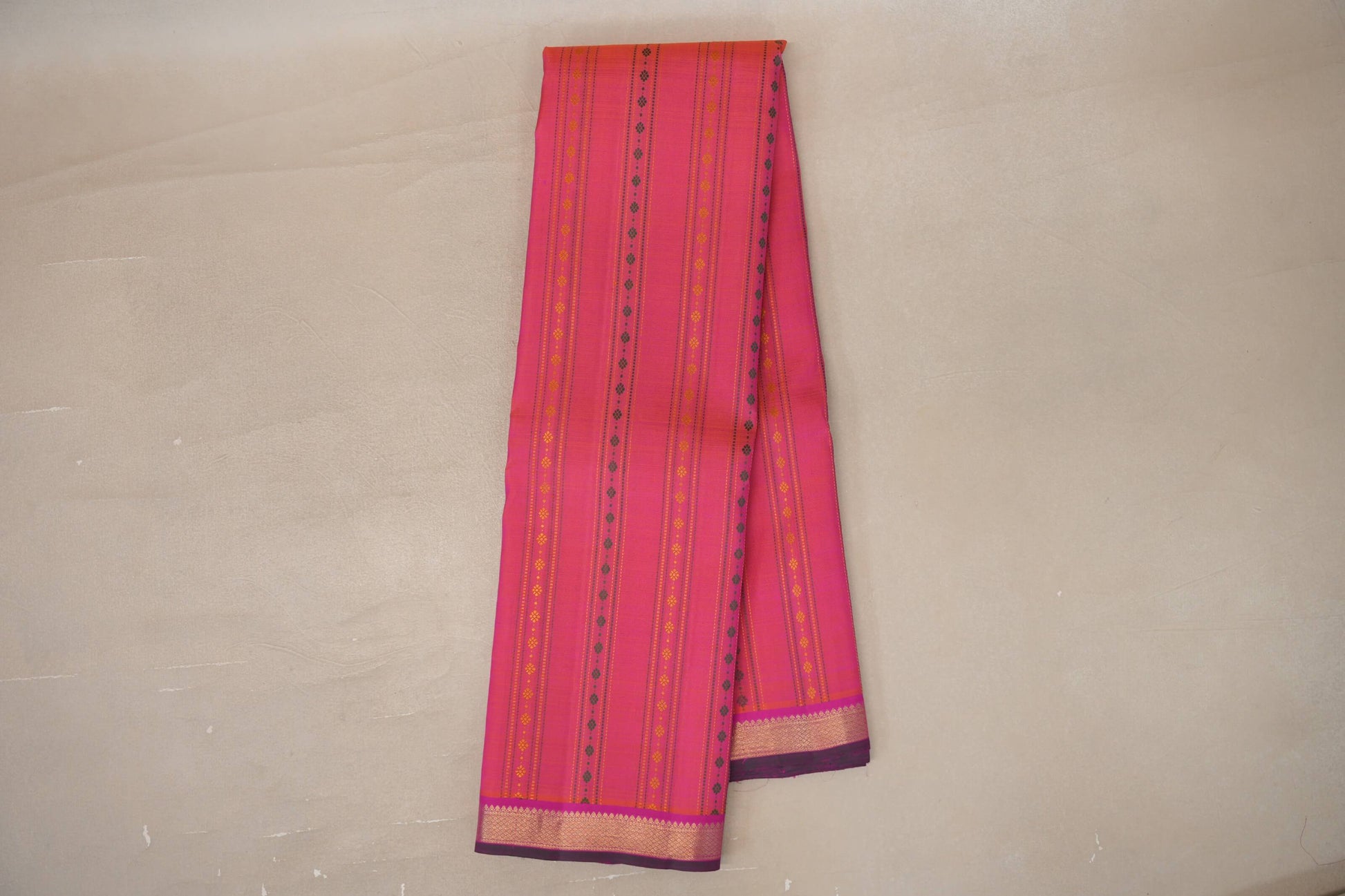 Online Dual Tone of Orange & Pink with Magenta with Dark Bottle Green Selvedge Borders Vintage Kanjivaram Silk Saree