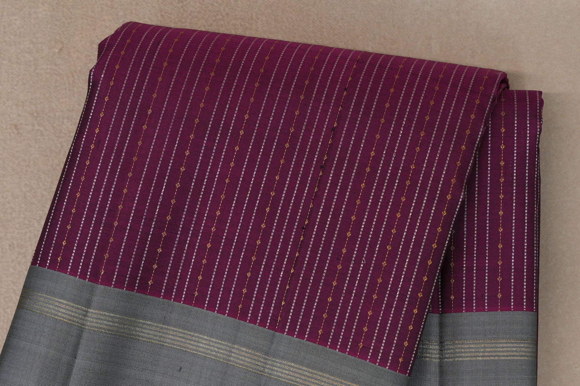 Deep Magenta with Silver Grey Borders Vintage Kanjivaram Silk Saree body