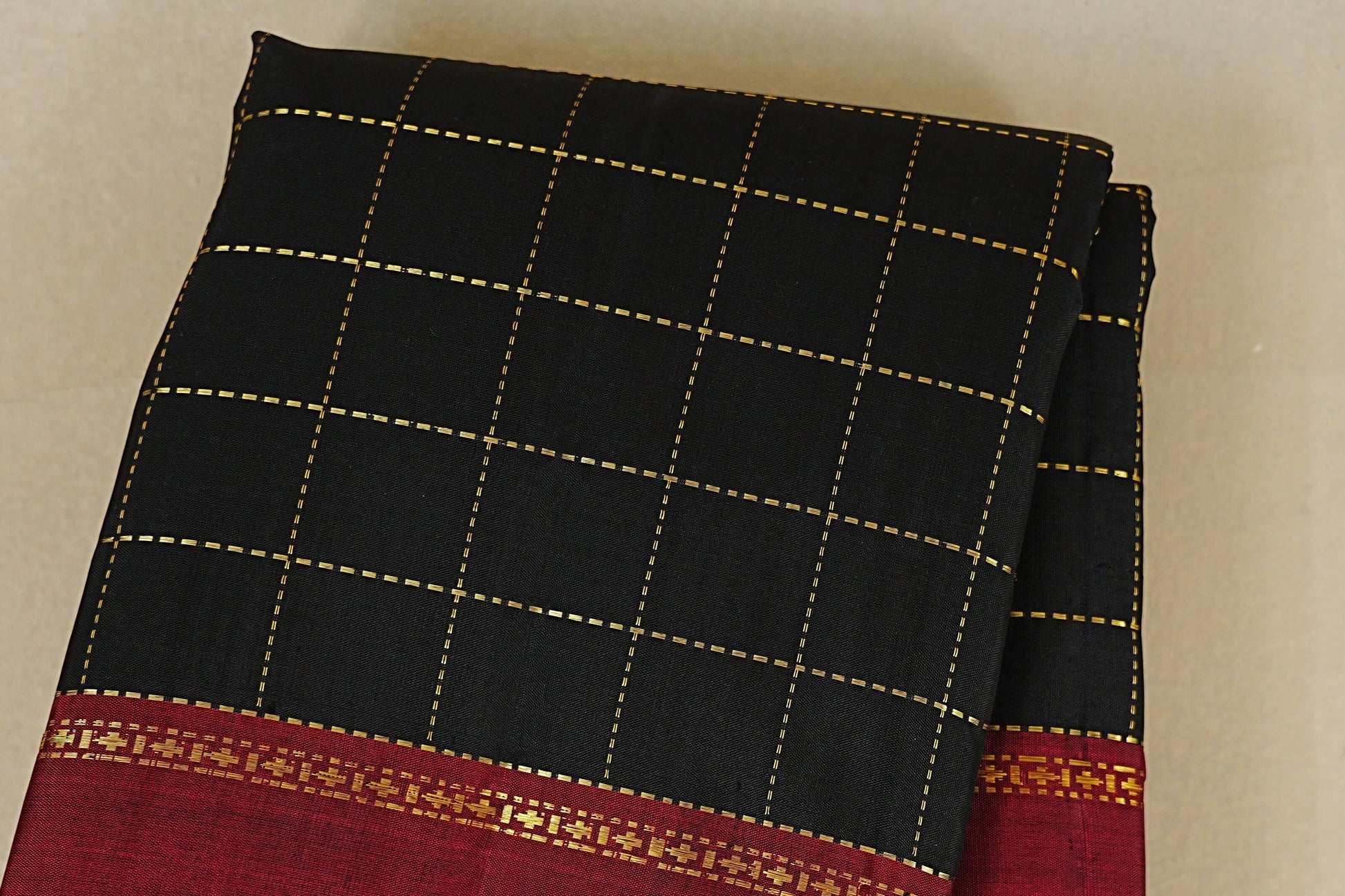 Black with Maroon Borders Vintage Kanjivaram Silk Saree  body zoom