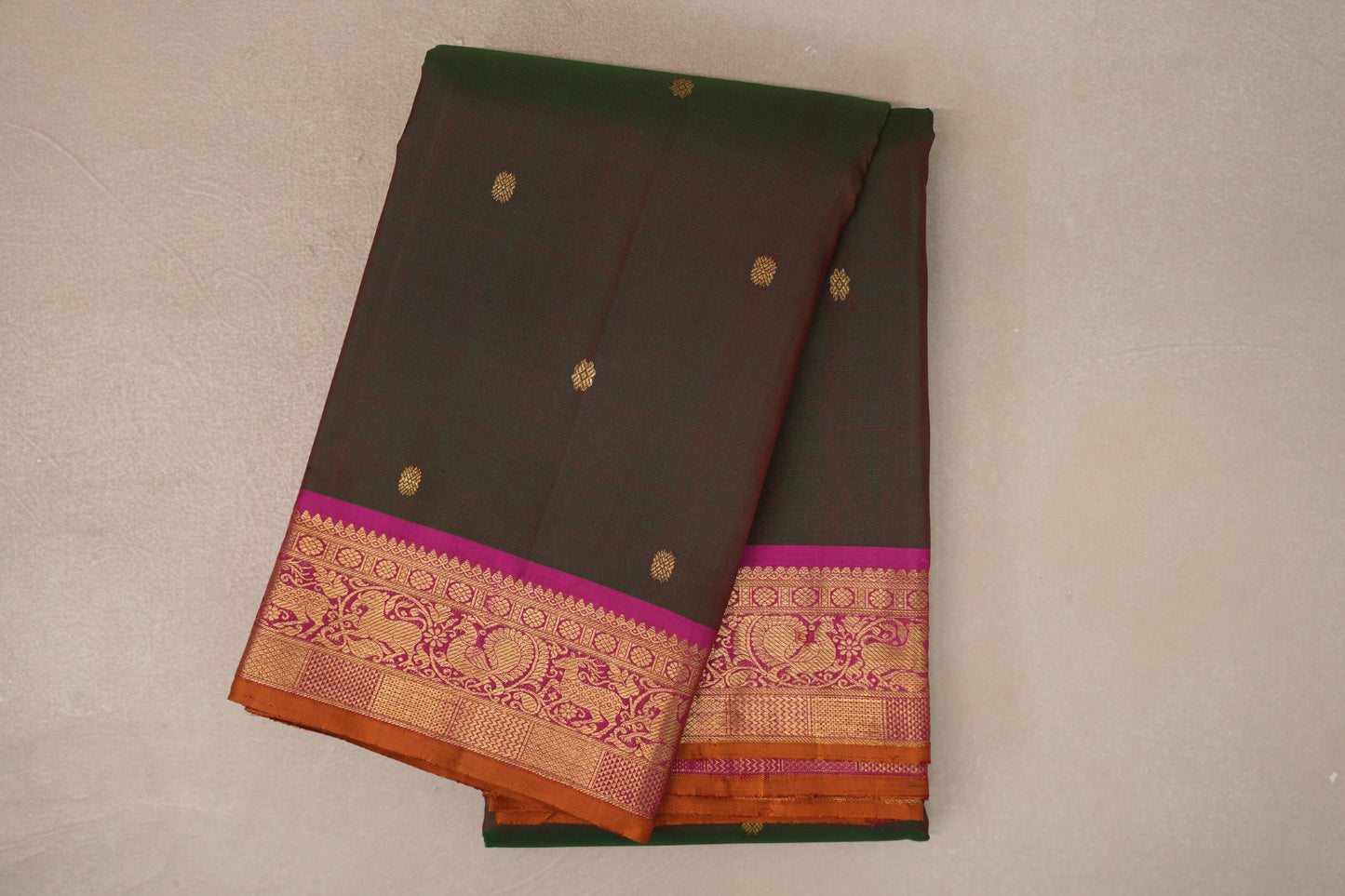 Dual Tone of Bottle Green & Maroon Vintage Kanjivaram Silk Saree