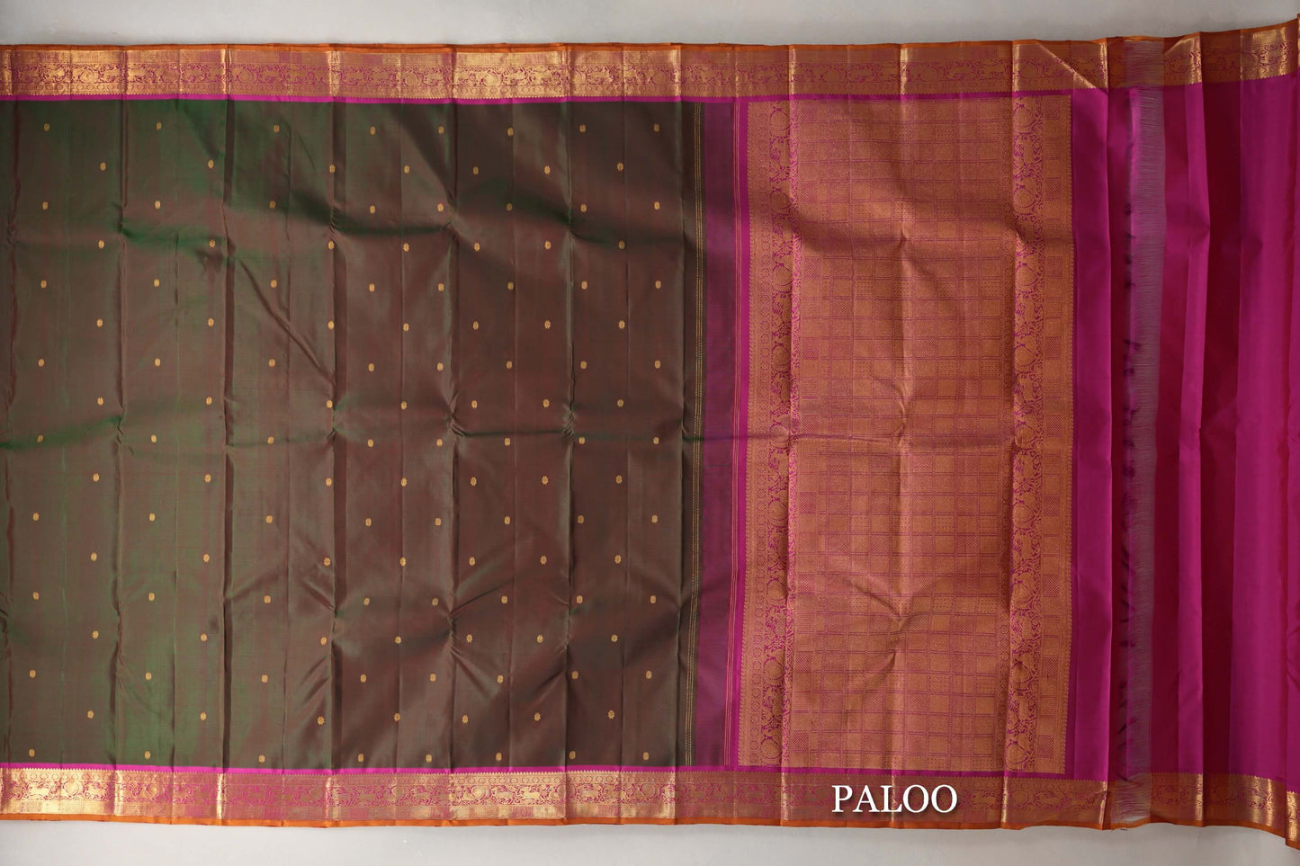 Dual Tone of Bottle Green & Maroon Vintage Kanjivaram Silk Saree paloo
