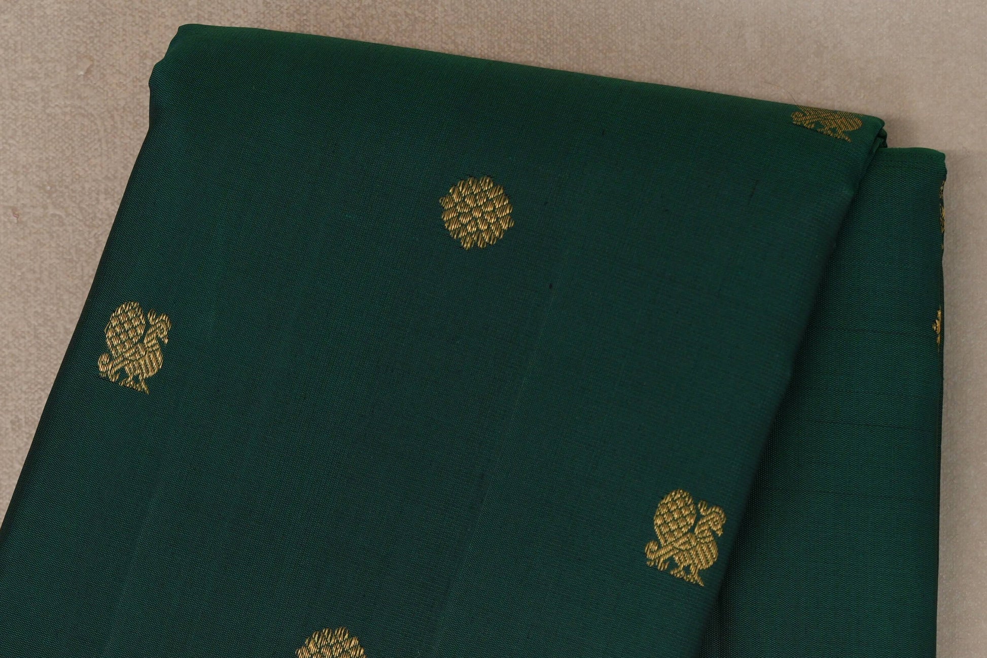 Deep Bottle Green Vintage Kanjivaram Silk Saree body