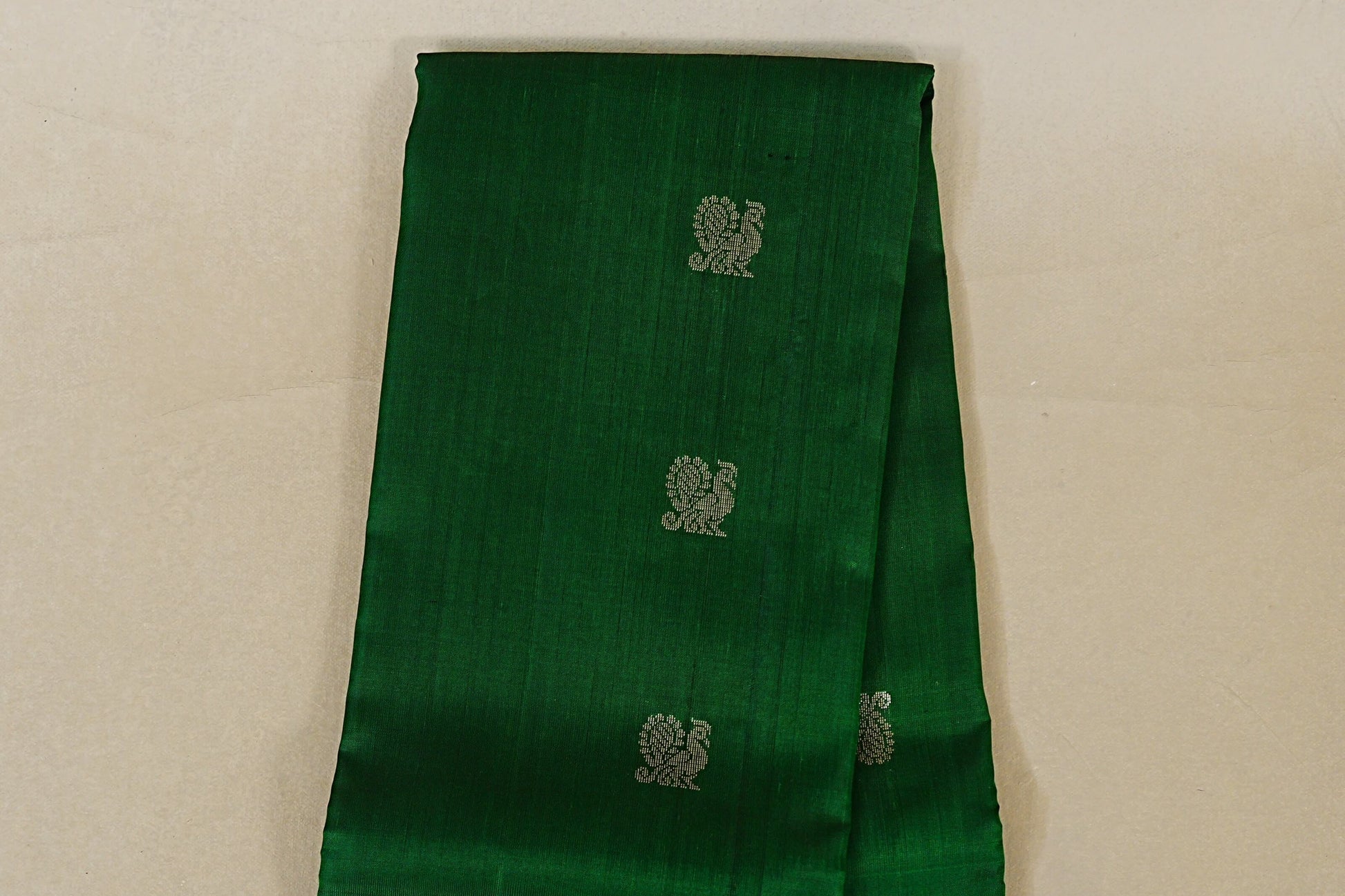 Bottle Green Light Weight Kanchipuram Silk Saree body zoom