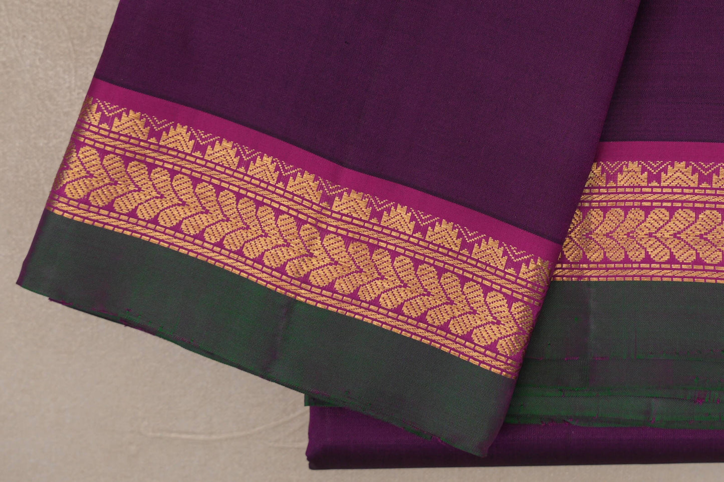 Deep Magenta Vintage Kanjivaram Silk Saree border