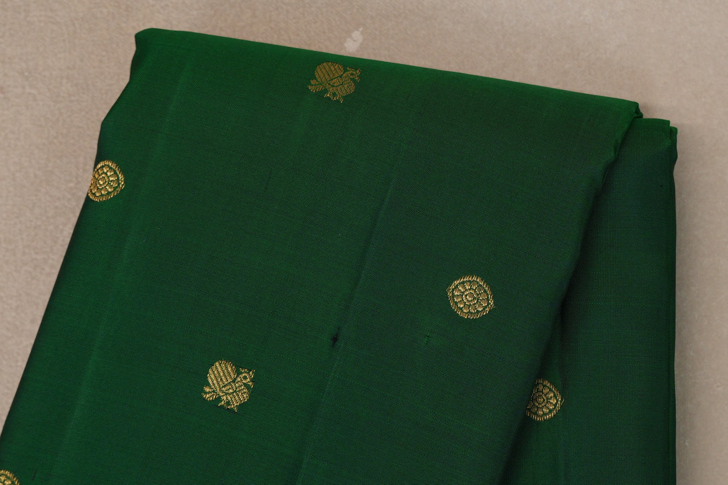 Deep Green with Deep Magenta Borders Vintage Kanjivaram Silk Saree body