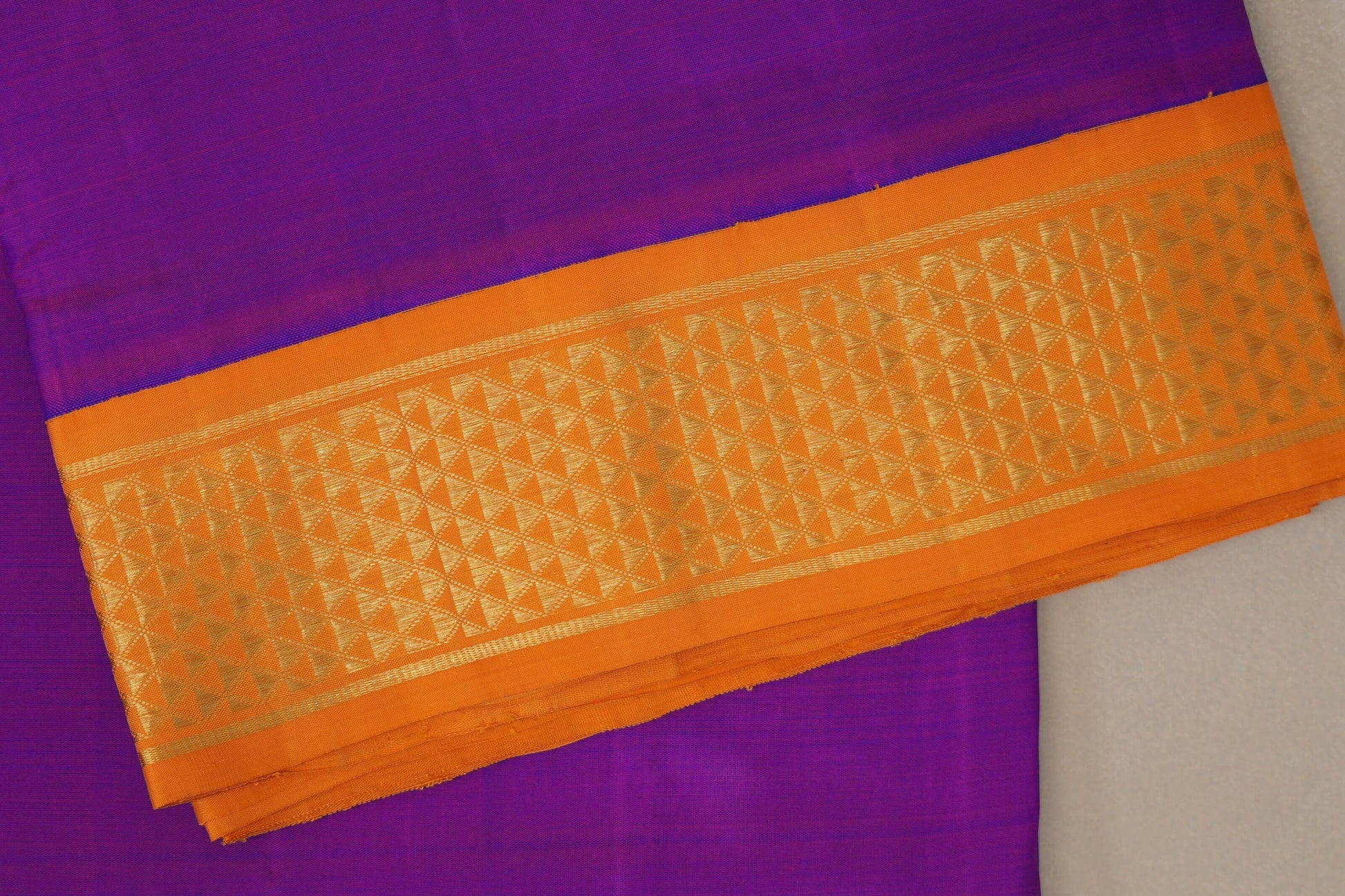 Dual Tone of Violet & Pink Ten Yards Silk Saree border
