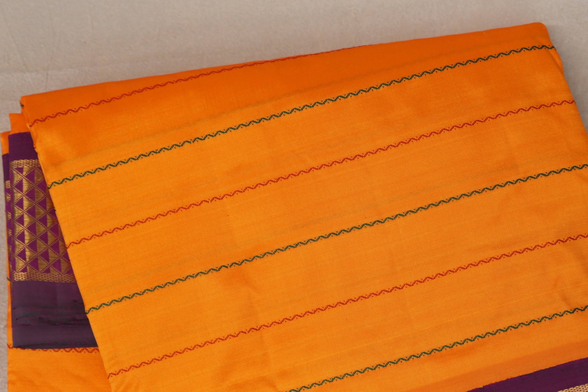 Mango Orange with Deep Magenta Borders Ten Yards Silk Saree body