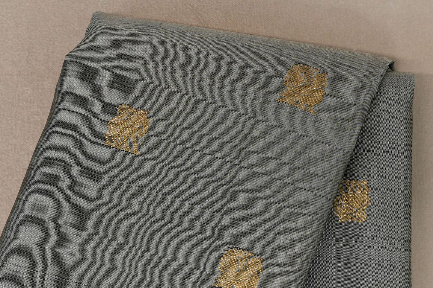 Silver Grey with Maroon Borders Vintage Kanjivaram Silk Saree body
