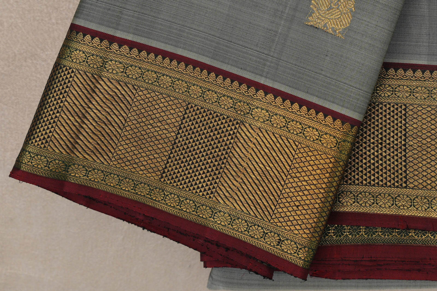 Silver Grey Vintage Kanjivaram Silk Saree border