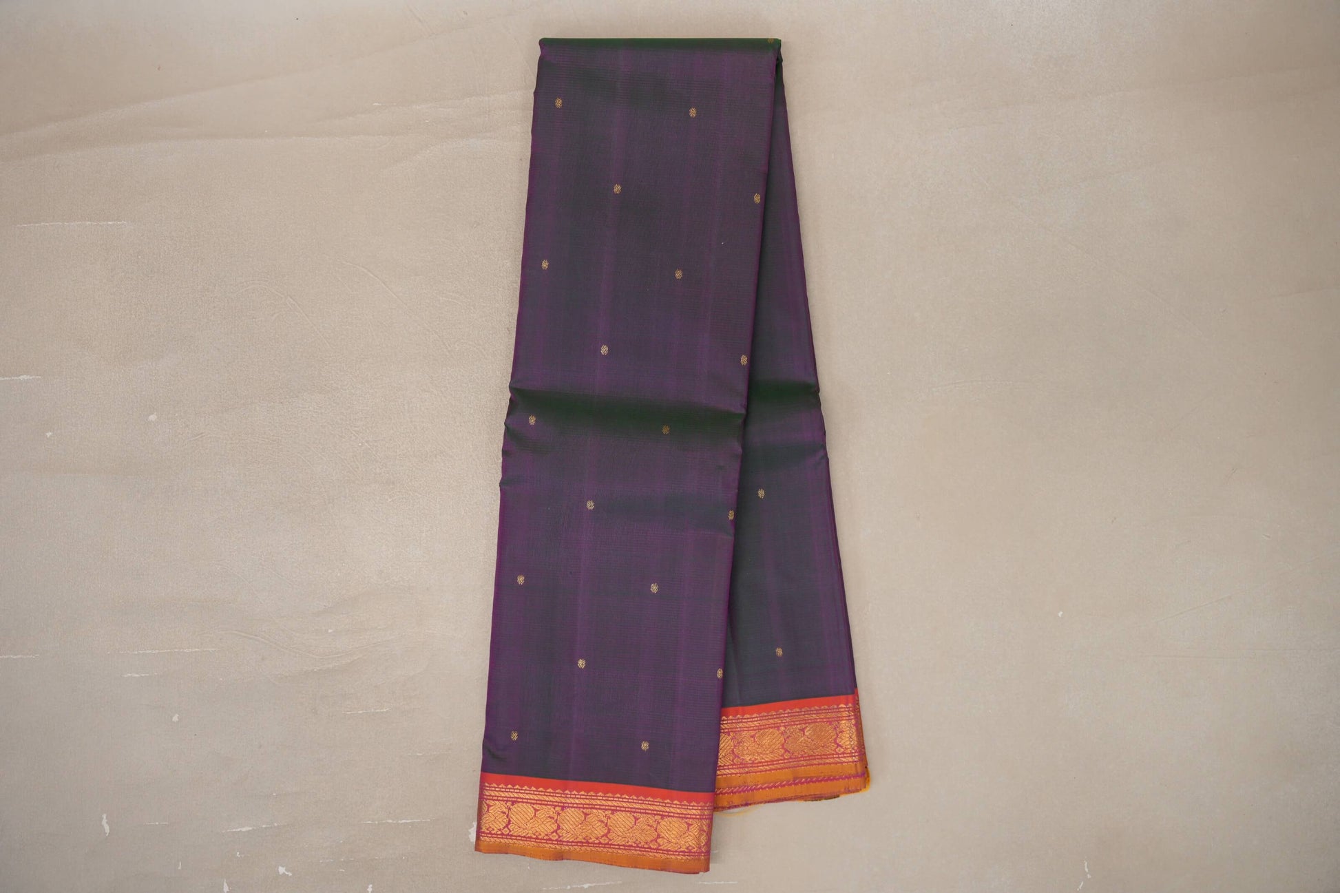 Online Dual Tone of Magenta & Green Vintage Kanjivaram Silk Saree