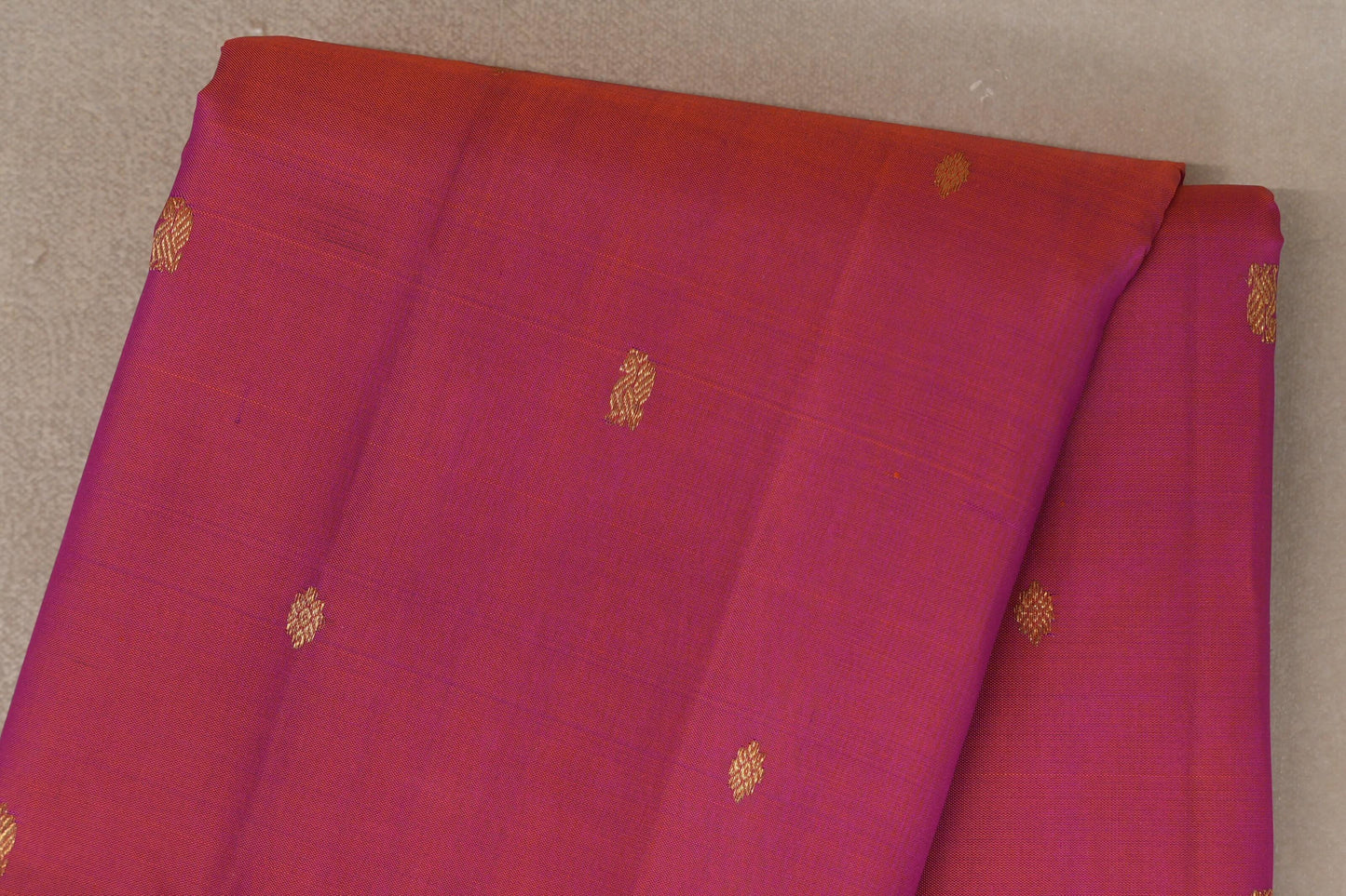 Orangish Pink with Deep Magenta with Dark Green Selvedge Borders Vintage Kanjivaram Silk Saree body