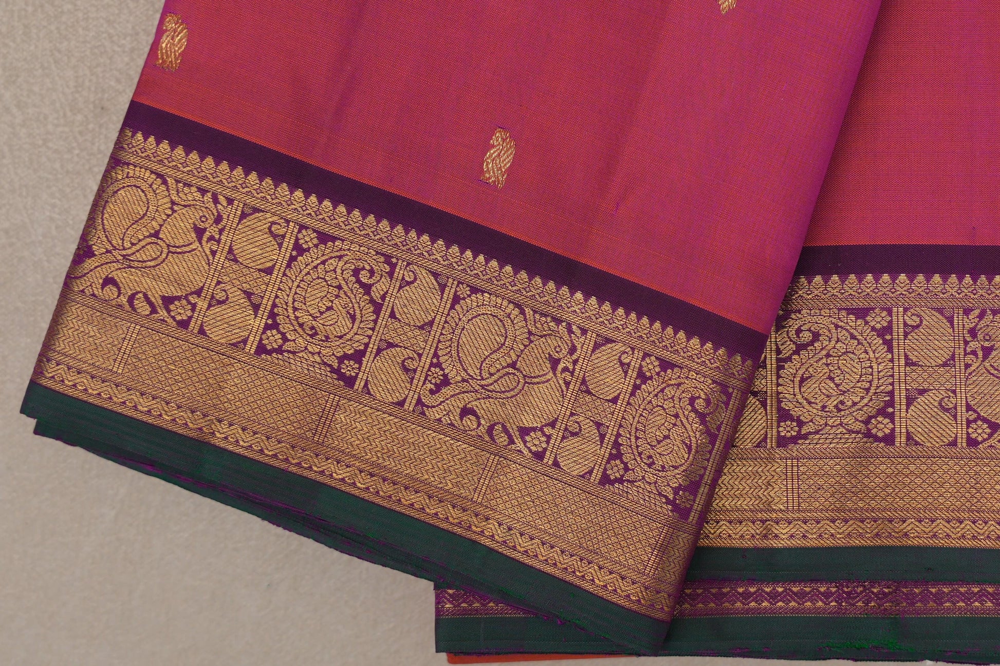 Orangish Pink Vintage Kanjivaram Silk Saree border