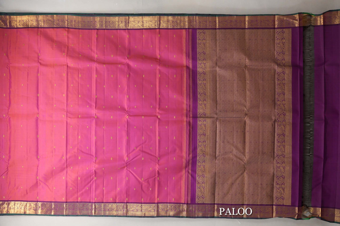 Orangish Pink with Deep Magenta with Dark Green Selvedge Borders Vintage Kanjivaram Silk Saree paloo